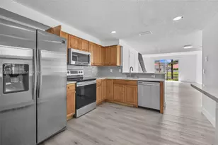 1303 Presidio Dr, Weston, FL 33327 - Photo 19
