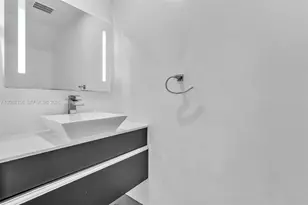1303 Presidio Dr, Weston, FL 33327 - Photo 23