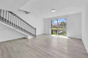1303 Presidio Dr, Weston, FL 33327 - Photo 11