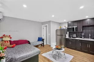 241 NE 45th St, Deerfield Beach, FL 33064 - Photo 31