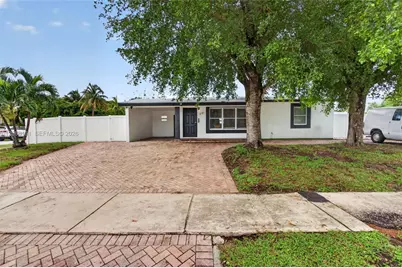 241 NE 45th St, Deerfield Beach, FL 33064 - Photo 1
