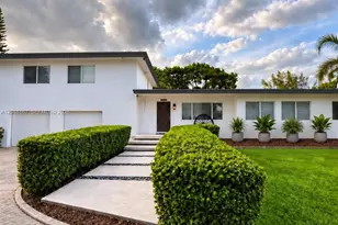 19050 SW 144th Ave, Miami, FL 33177 - Photo 1