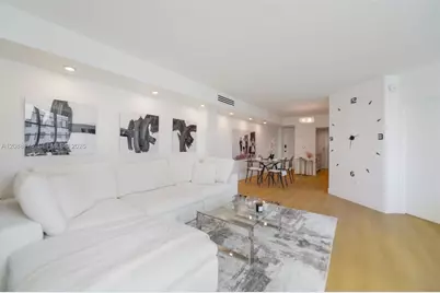 801 Brickell Bay Dr #1962, Miami, FL 33131 - Photo 5