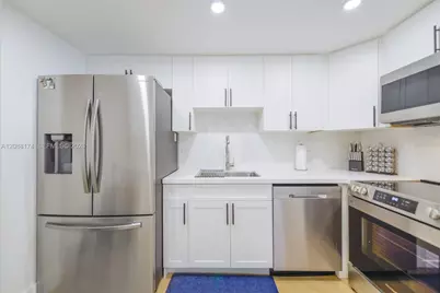 801 Brickell Bay Dr #1962, Miami, FL 33131 - Photo 13