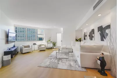 801 Brickell Bay Dr #1962, Miami, FL 33131 - Photo 1