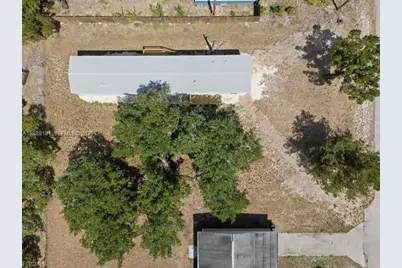 1038 Canopy Ln, Moore Haven, FL 33471 - Photo 19