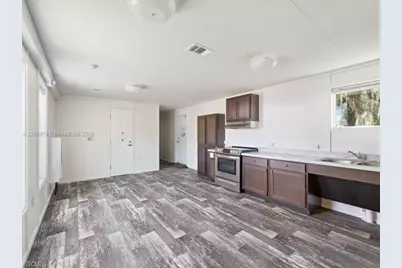 1038 Canopy Ln, Moore Haven, FL 33471 - Photo 9