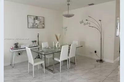 3337 W 105th Ter, Hialeah, FL 33018 - Photo 5