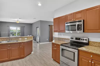 159 NE 36th Ter, Homestead, FL 33033 - Photo 9