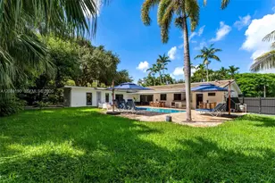 13575 SW 72nd Ct, Pinecrest, FL 33156 - Photo 1