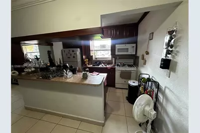1245 W 24th St #126, Hialeah, FL 33010 - Photo 11
