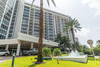 10275 Collins Ave #720, Bal Harbour, FL 33154 - Photo 31