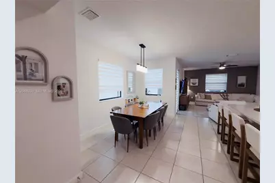 11014 W 35th Ln, Hialeah, FL 33018 - Photo 9