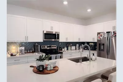 11014 W 35th Ln, Hialeah, FL 33018 - Photo 19