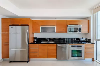 253 NE 2nd St #3105, Miami, FL 33132 - Photo 11