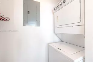 253 NE 2nd St, Miami, FL 33132 - Photo 15