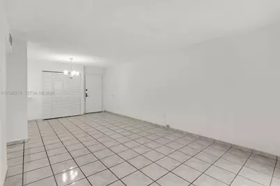210 Fontainebleau Blvd #410, Miami, FL 33172 - Photo 7