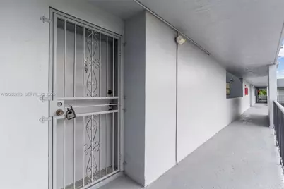 210 Fontainebleau Blvd #410, Miami, FL 33172 - Photo 3