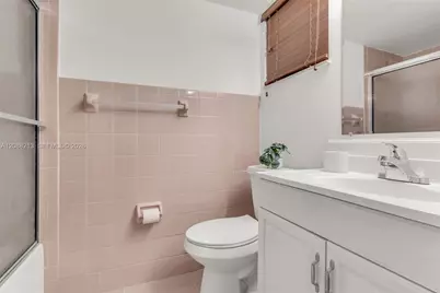 210 Fontainebleau Blvd #410, Miami, FL 33172 - Photo 13