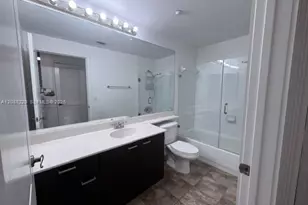 10730 NW 66th St, Doral, FL 33178 - Photo 21