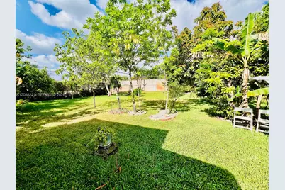 18320 NE 7th Ct, North Miami Beach, FL 33179 - Photo 47