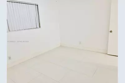 18320 NE 7th Ct, North Miami Beach, FL 33179 - Photo 43