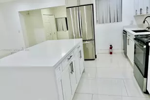 18320 NE 7th Ct, North Miami Beach, FL 33179 - Photo 13