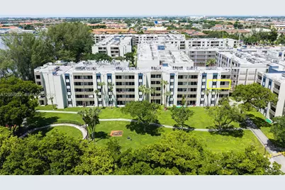 10000 NW 80th Ct #2432, Hialeah Gardens, FL 33016 - Photo 1