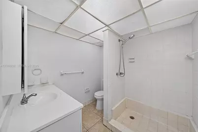 10000 NW 80th Ct #2432, Hialeah Gardens, FL 33016 - Photo 19