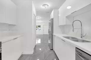 2448 NW 42nd St, Miami, FL 33142 - Photo 23