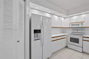 1200 SW 125th Ave, Pembroke Pines, FL 33027 - Photo 3