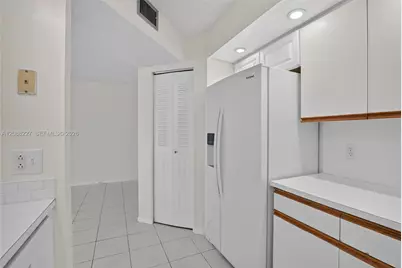 1200 SW 125th Ave #212L, Pembroke Pines, FL 33027 - Photo 5