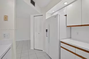 1200 SW 125th Ave, Pembroke Pines, FL 33027 - Photo 5