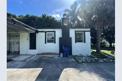 219 NE 141st St, Miami, FL 33161 - Photo 3