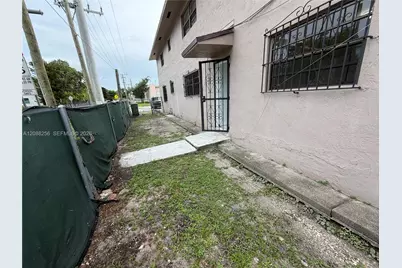 595 E 8th St #595, Hialeah, FL 33010 - Photo 13