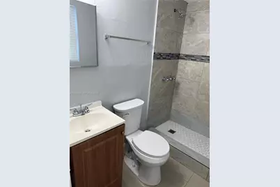 172 NW 12th St #1, Miami, FL 33136 - Photo 11
