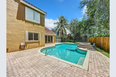 1342 NW 195th Ave, Pembroke Pines, FL 33029 - Photo 69