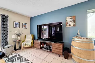 1342 NW 195th Ave, Pembroke Pines, FL 33029 - Photo 17