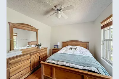 1342 NW 195th Ave, Pembroke Pines, FL 33029 - Photo 55