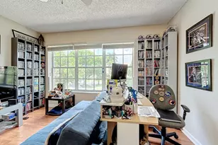 1342 NW 195th Ave, Pembroke Pines, FL 33029 - Photo 37