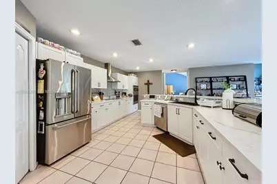 1342 NW 195th Ave, Pembroke Pines, FL 33029 - Photo 31
