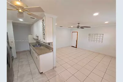 801 N 70th Ave, Hollywood, FL 33024 - Photo 11