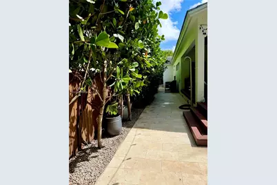 270 SW 29th Rd, Miami, FL 33129 - Photo 45