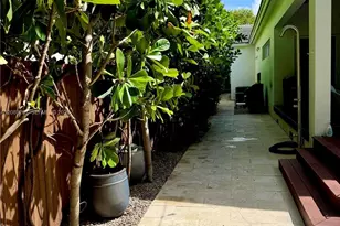 270 SW 29th Rd, Miami, FL 33129 - Photo 45