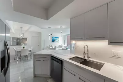 2000 N Bayshore Dr #619, Miami, FL 33137 - Photo 11