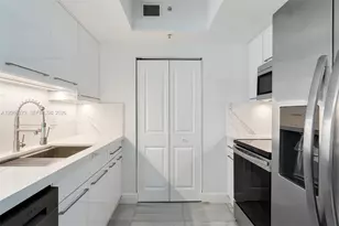 2000 N Bayshore Dr, Miami, FL 33137 - Photo 9