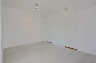 601 NE 27th St, Miami, FL 33137 - Photo 13