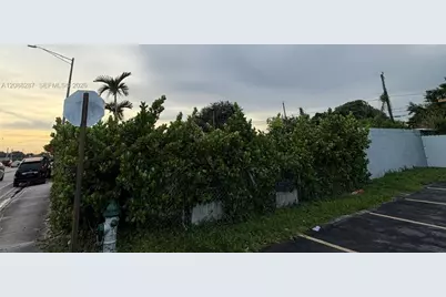 5315 Pembroke Rd, Hollywood, FL 33021 - Photo 13
