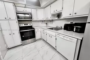 500 Bayview Dr, Sunny Isles Beach, FL 33160 - Photo 7