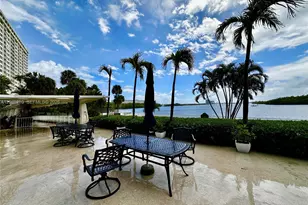 500 Bayview Dr, Sunny Isles Beach, FL 33160 - Photo 23